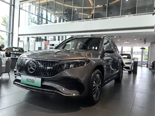 Mercedes-Benz EQB 2024