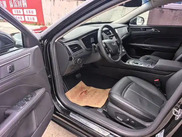 Ford Taurus 2016