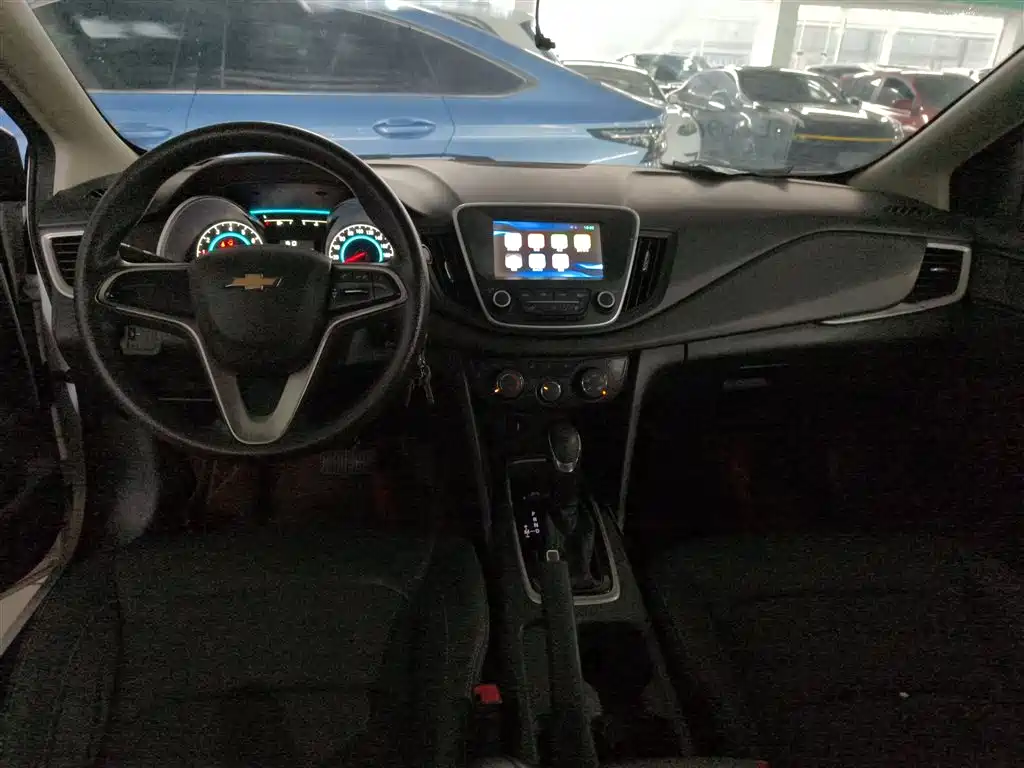 Chevrolet Cavalier 2018 — фото 10