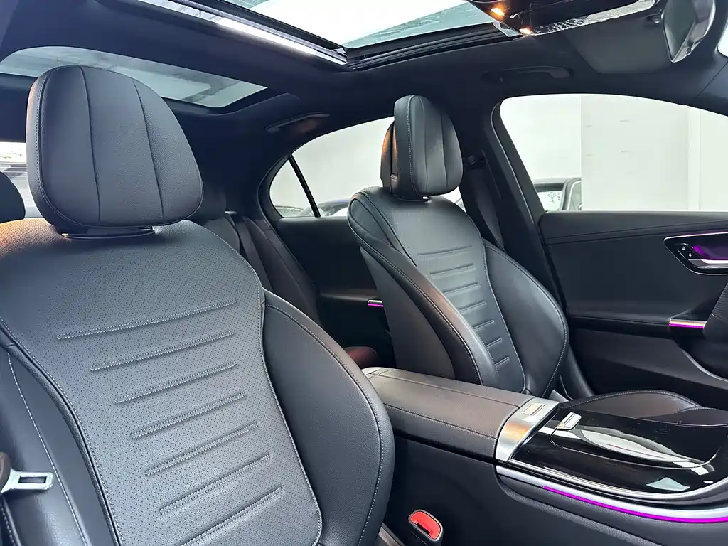 Mercedes-Benz C-Class 2023 — фото 17