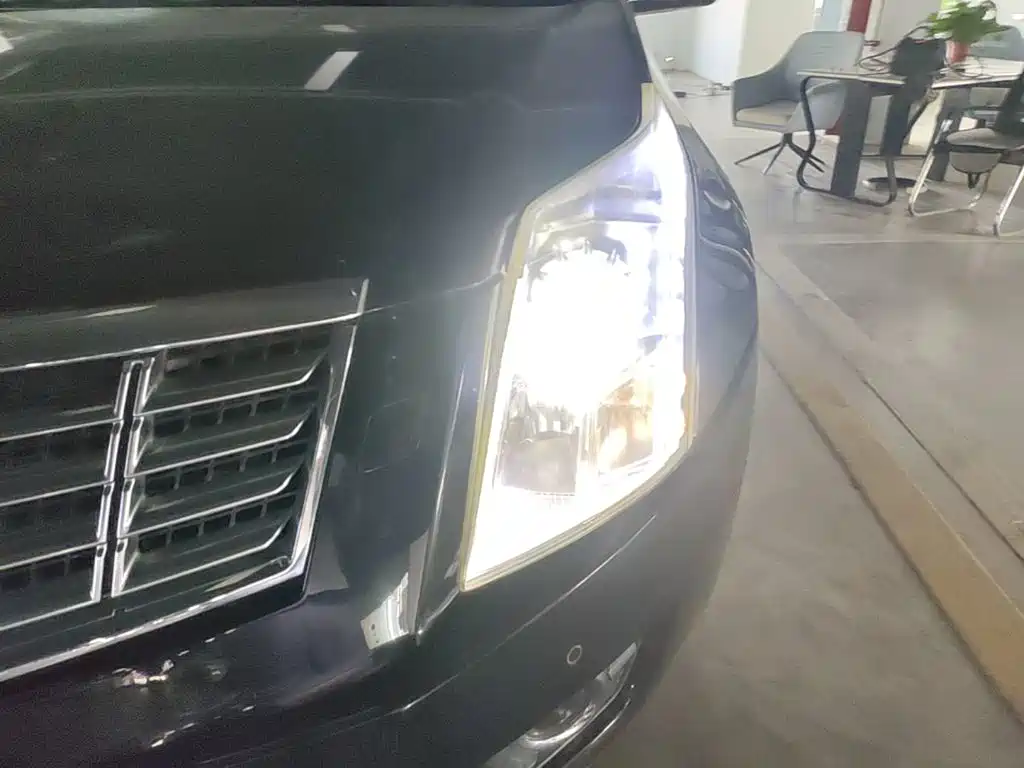 Cadillac SRX 2015 — фото 24