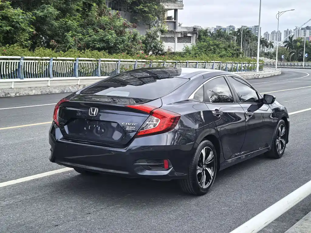Honda Civic 2016 — фото 5