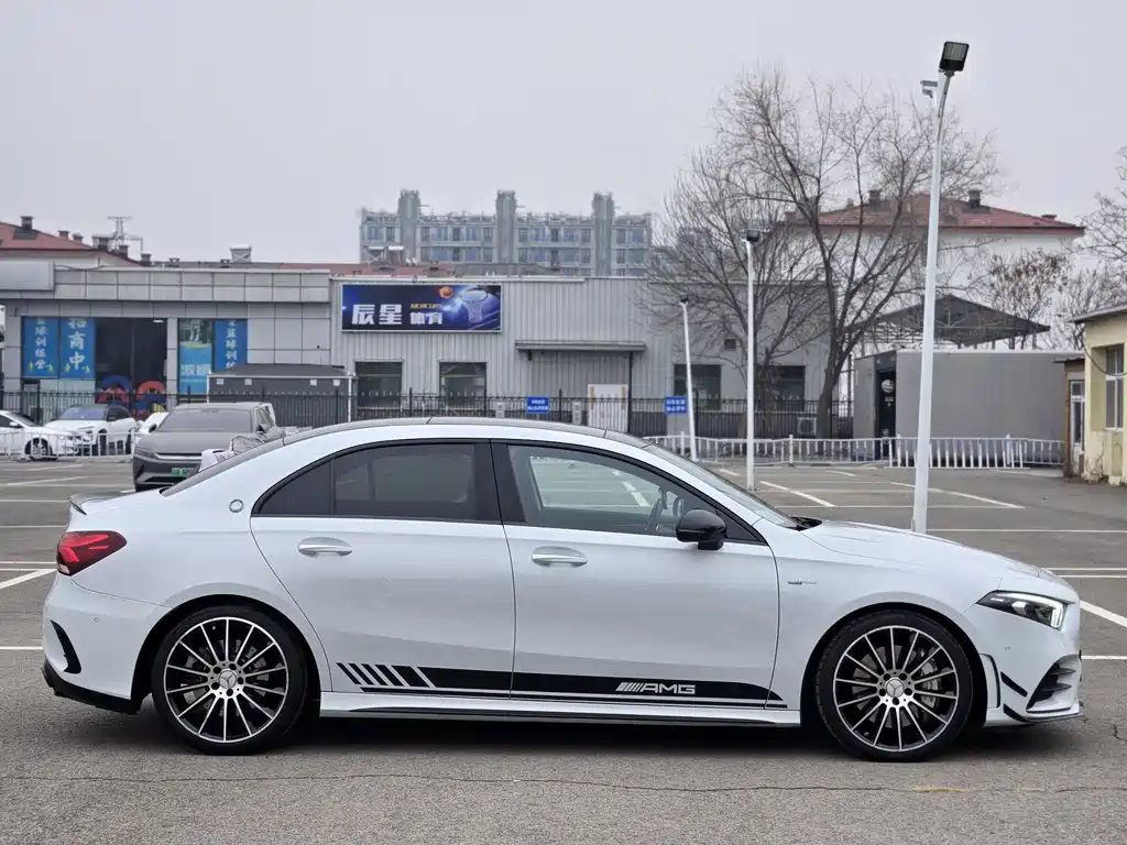 Mercedes-Benz A-Class AMG 2021 — фото 9