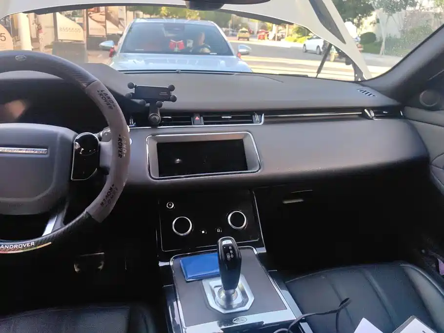 Land Rover Range Rover Evoque 2020 — фото 13
