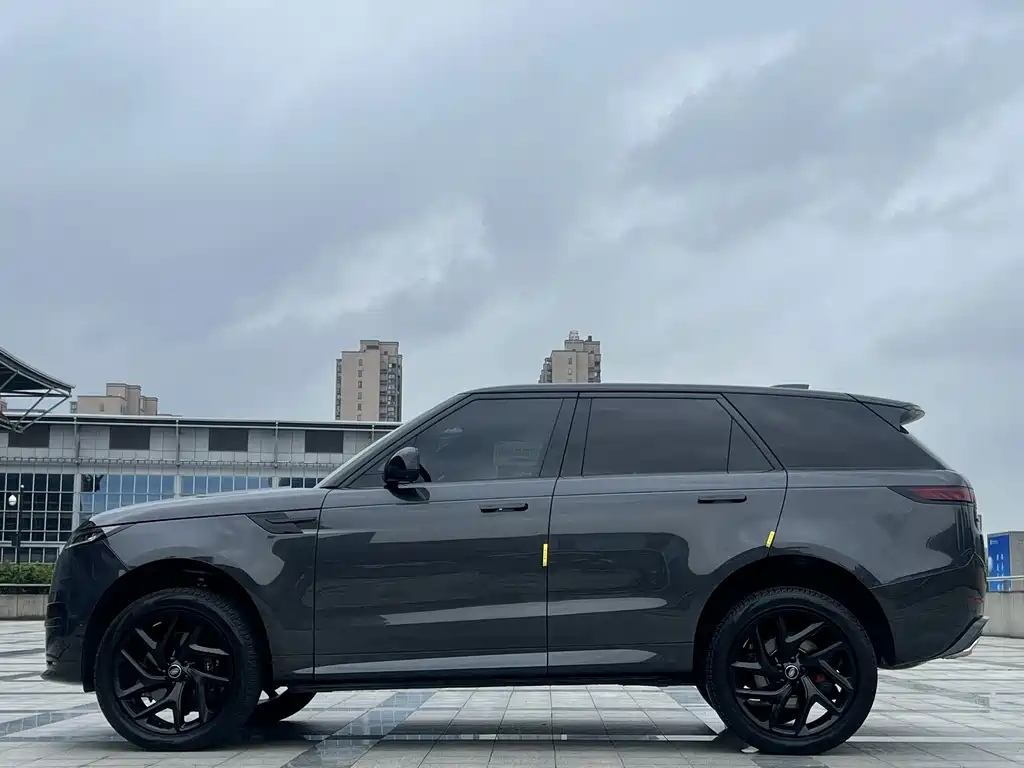 Land Rover Range Rover Sport 2023 — фото 8