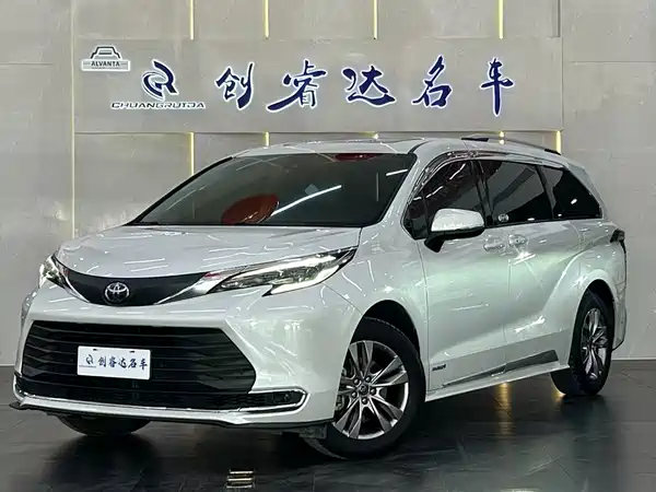 Toyota Sienna 2024