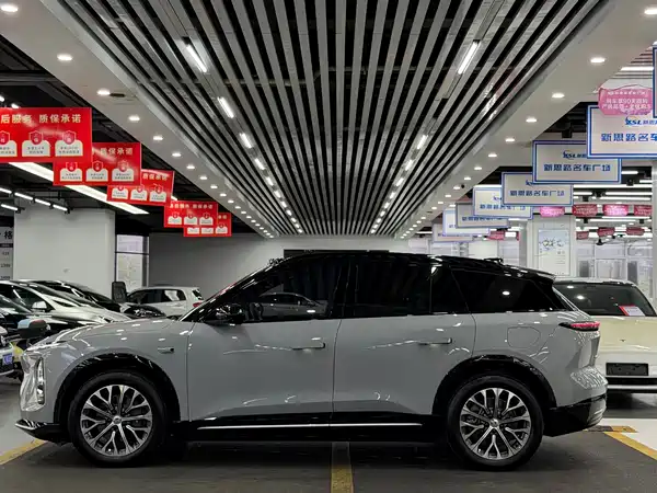 NIO ES6 2025