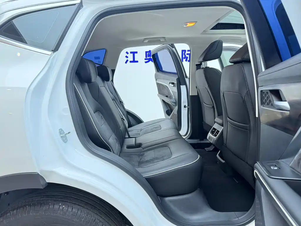 Haval H6 2023 — фото 17