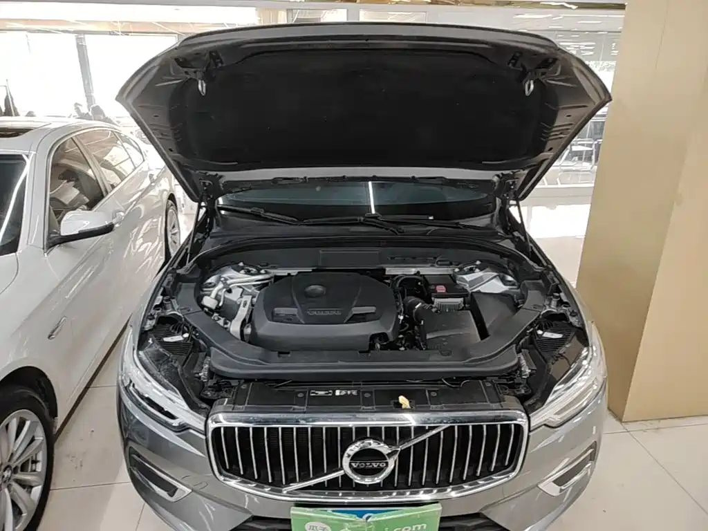 Volvo XC60 2020 — фото 20