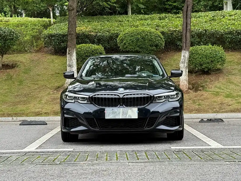 BMW 3 Series 2021