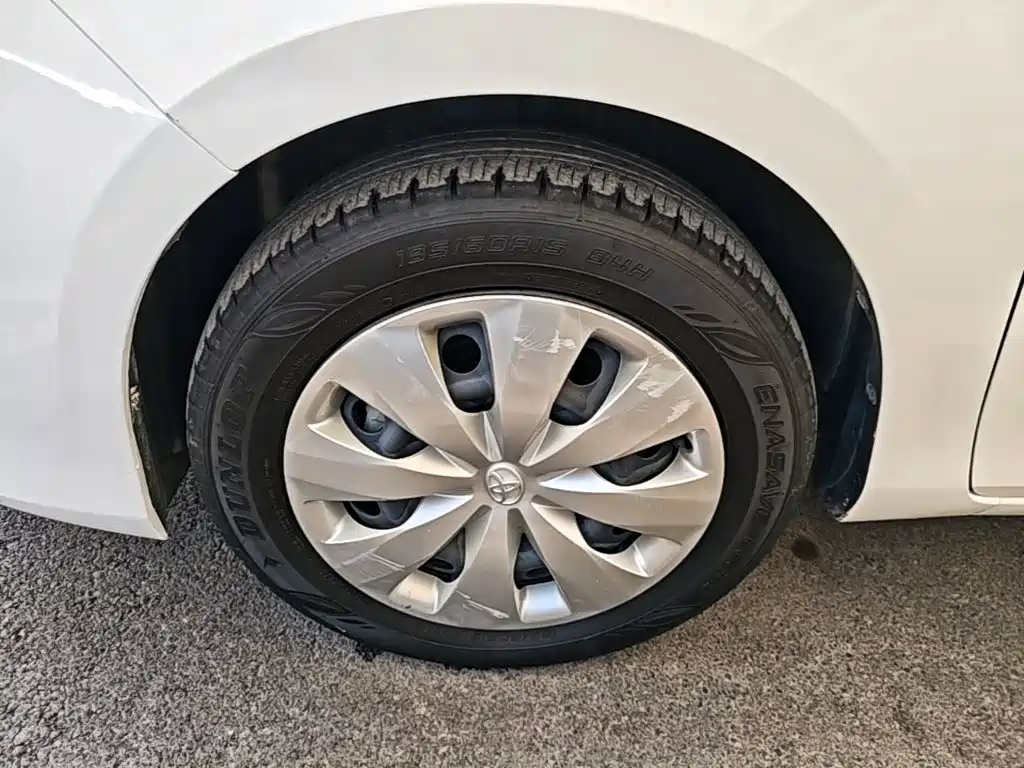 Toyota Yaris L 2017 — фото 23