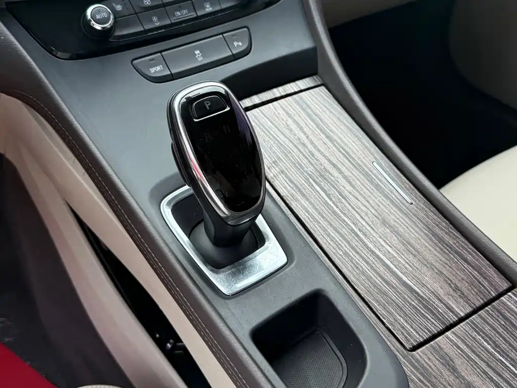 Buick LaCrosse 2016 — фото 21