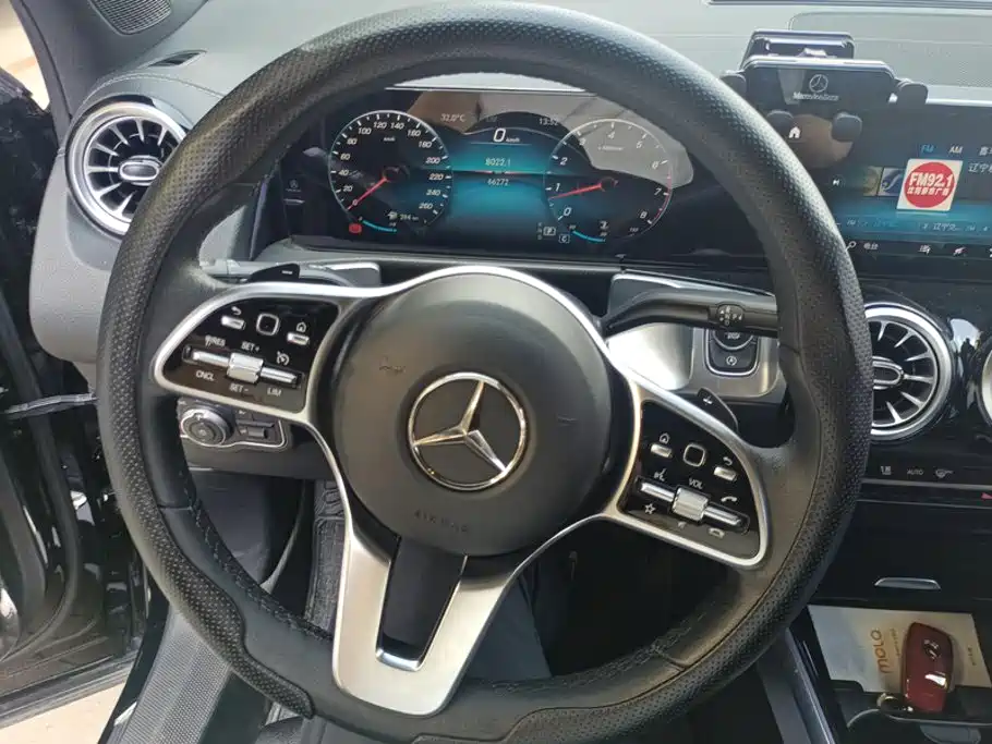 Mercedes-Benz GLB 2022 — фото 15
