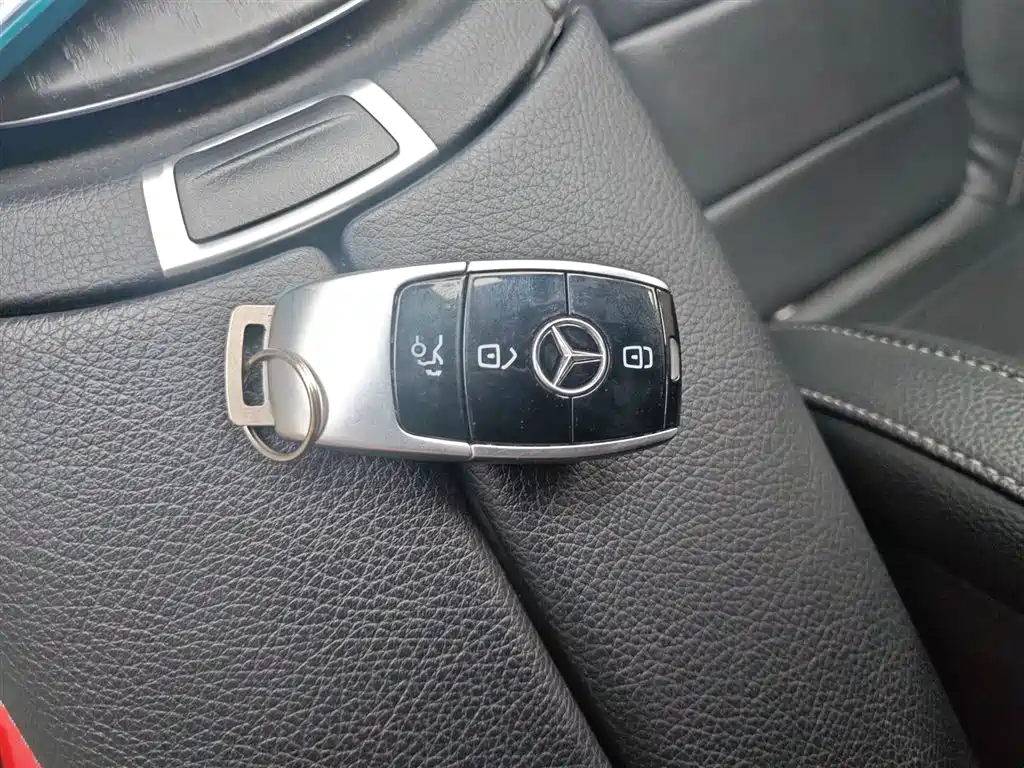 Mercedes-Benz E-Class 2020 — фото 12