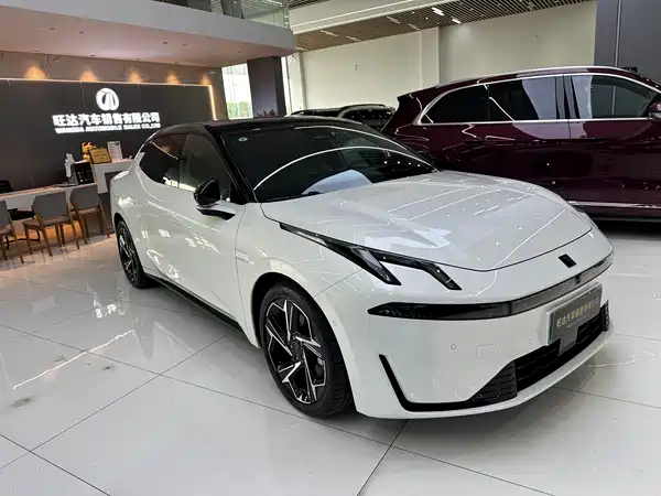 Lynk & Co 07 EM-P 2025
