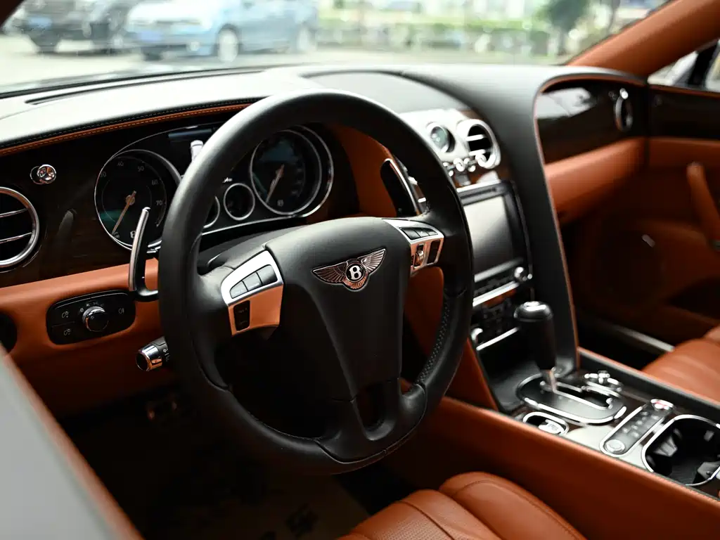 Bentley Flying Spur 2017 — фото 9