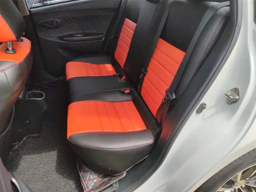 Toyota Yaris L 2019 — фото 17