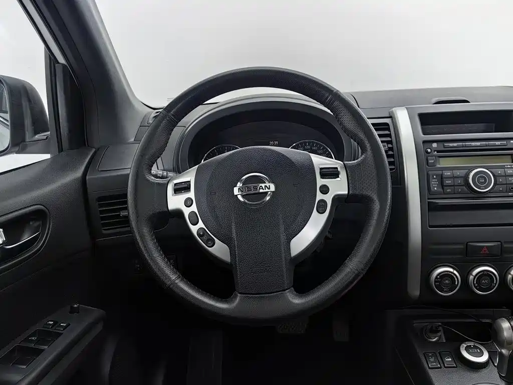Nissan X-Trail 2014 — фото 11