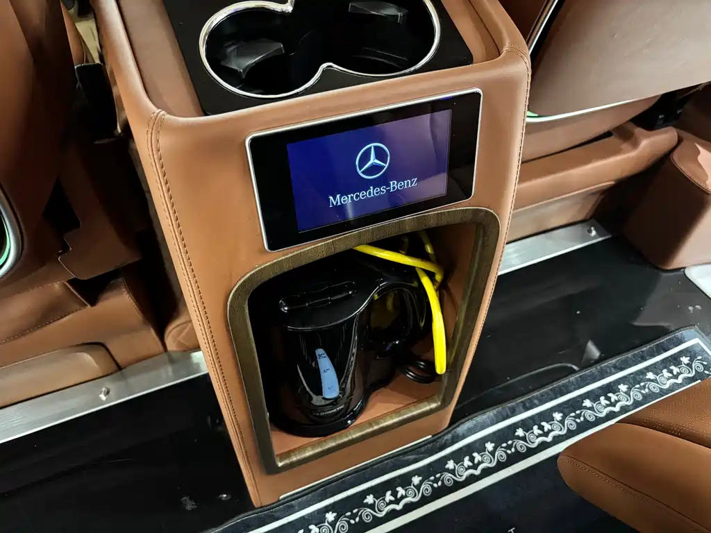 Mercedes-Benz Vito 2022 — фото 19