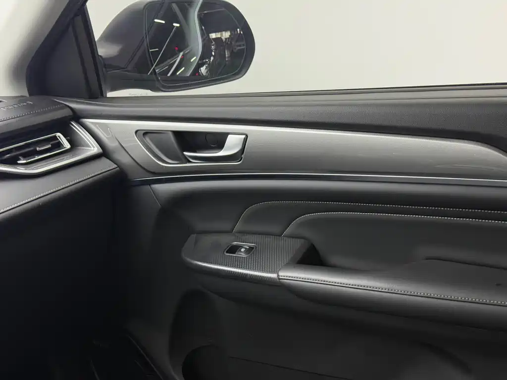 Haval M6 2022 — фото 10
