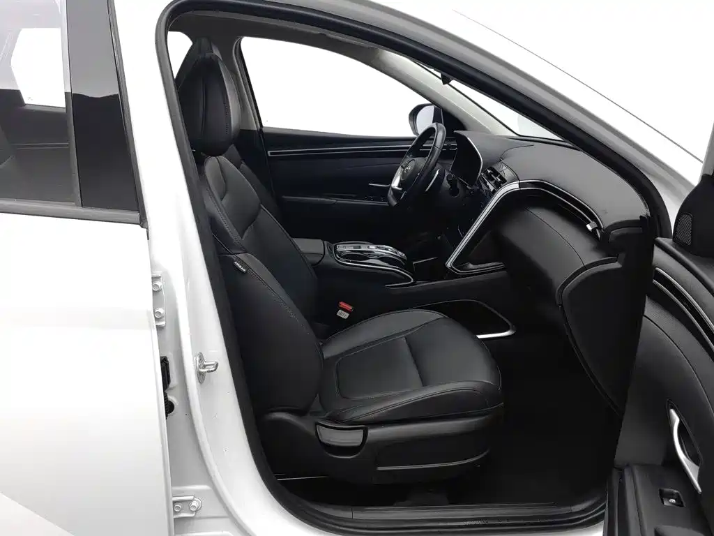 Hyundai Tucson 2023 — фото 23