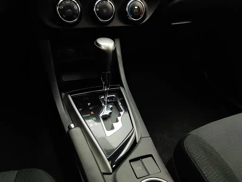 Toyota Levin 2015 — фото 13