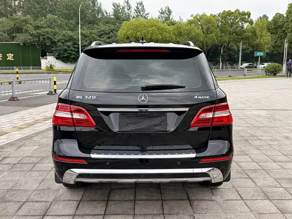 Mercedes-Benz M-Class 2014
