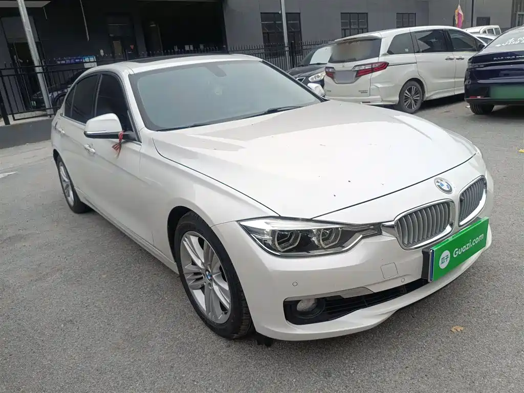 BMW 3 Series 2017 — фото 25