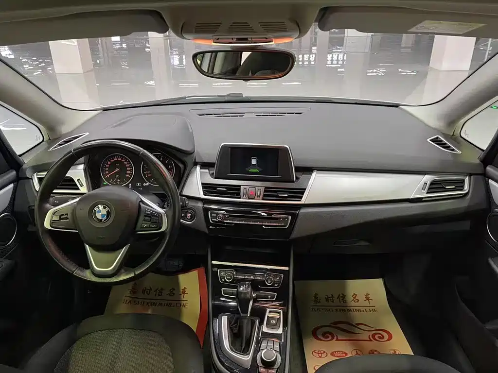 BMW 2 Series Active Tourer 2018 — фото 9