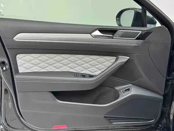 Volkswagen Magotan 2024