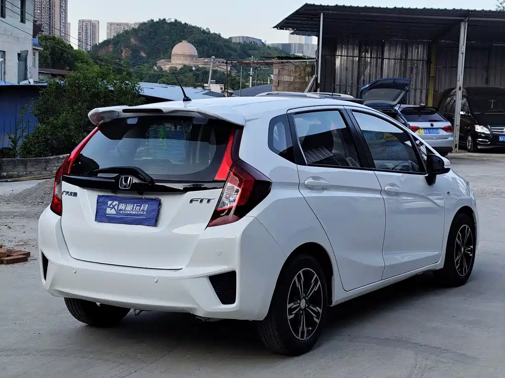 Honda Fit 2017 — фото 9