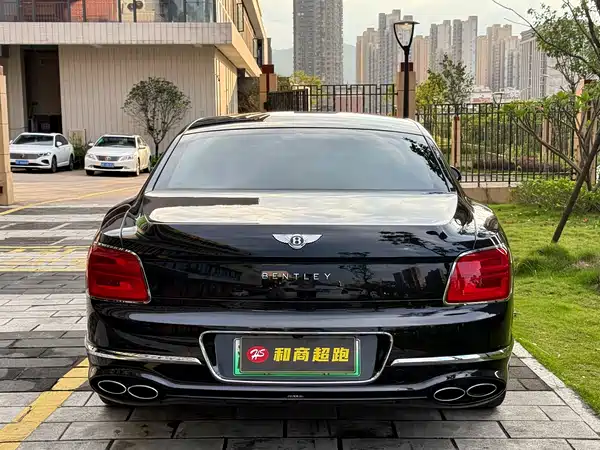 Bentley Flying Spur Plug-In Hybrid 2022