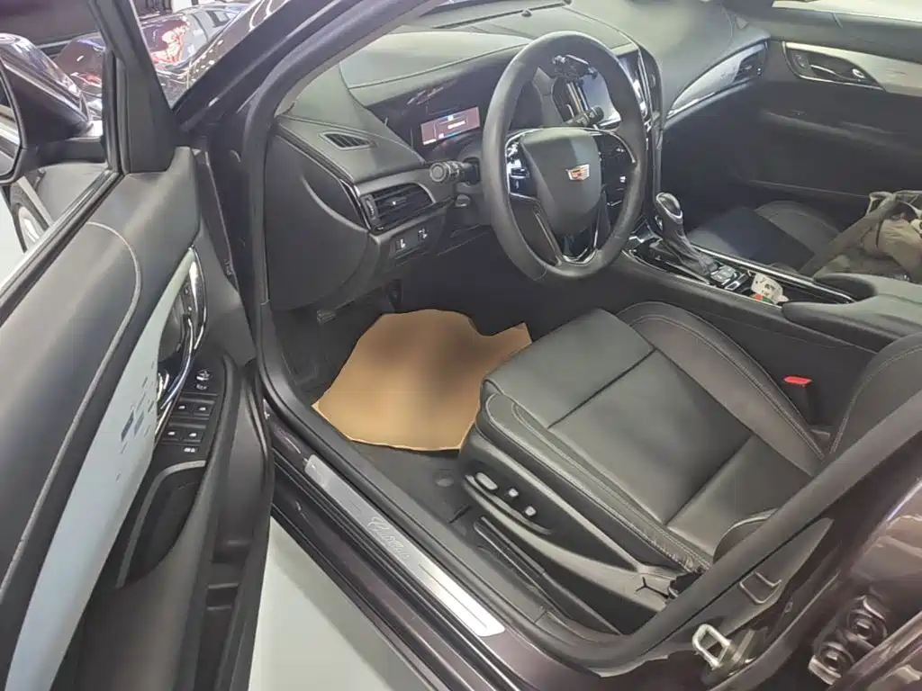 Cadillac ATS-L 2017 — фото 16