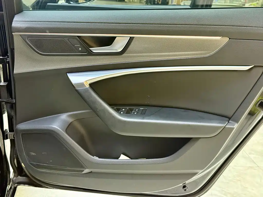 Audi A6L 2021 — фото 10