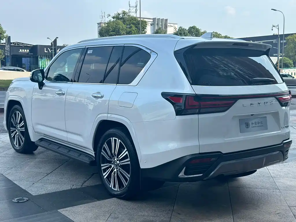 Lexus LX 2025 — фото 6