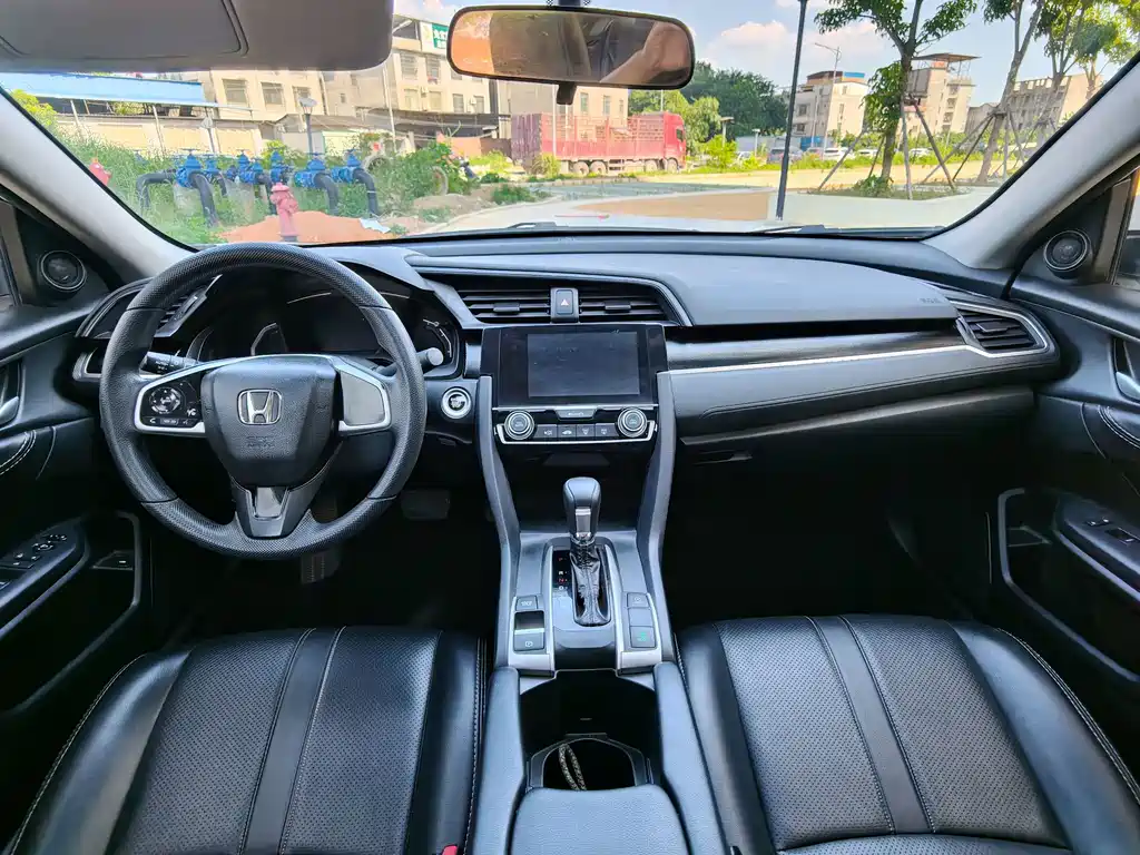 Honda Civic 2020 — фото 9