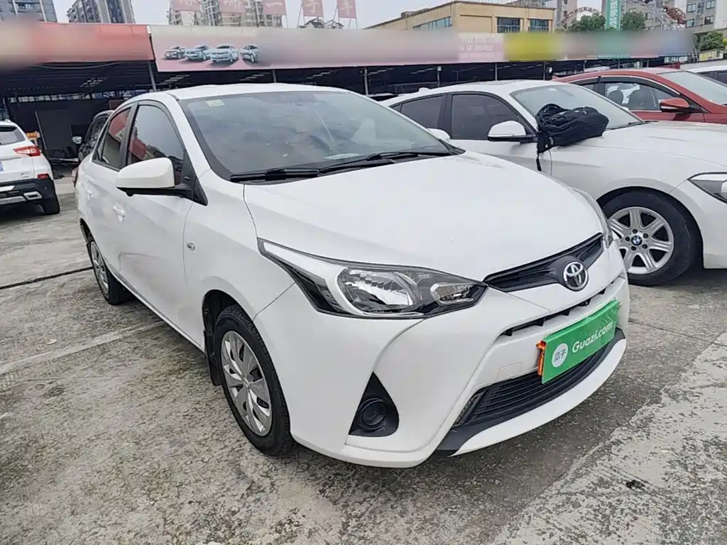 Toyota Yaris L 2019 — фото 4