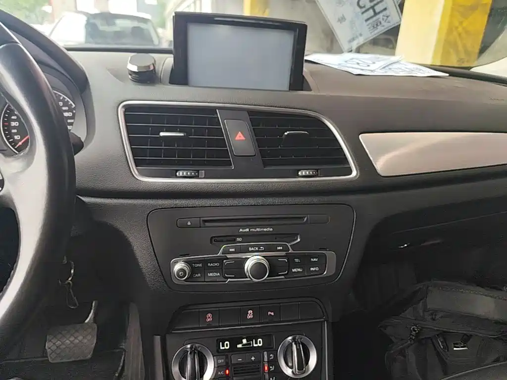 Audi Q3 2014 — фото 13