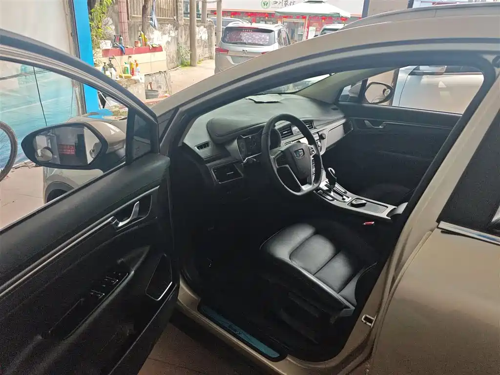Geely Emgrand GS 2017 — фото 16