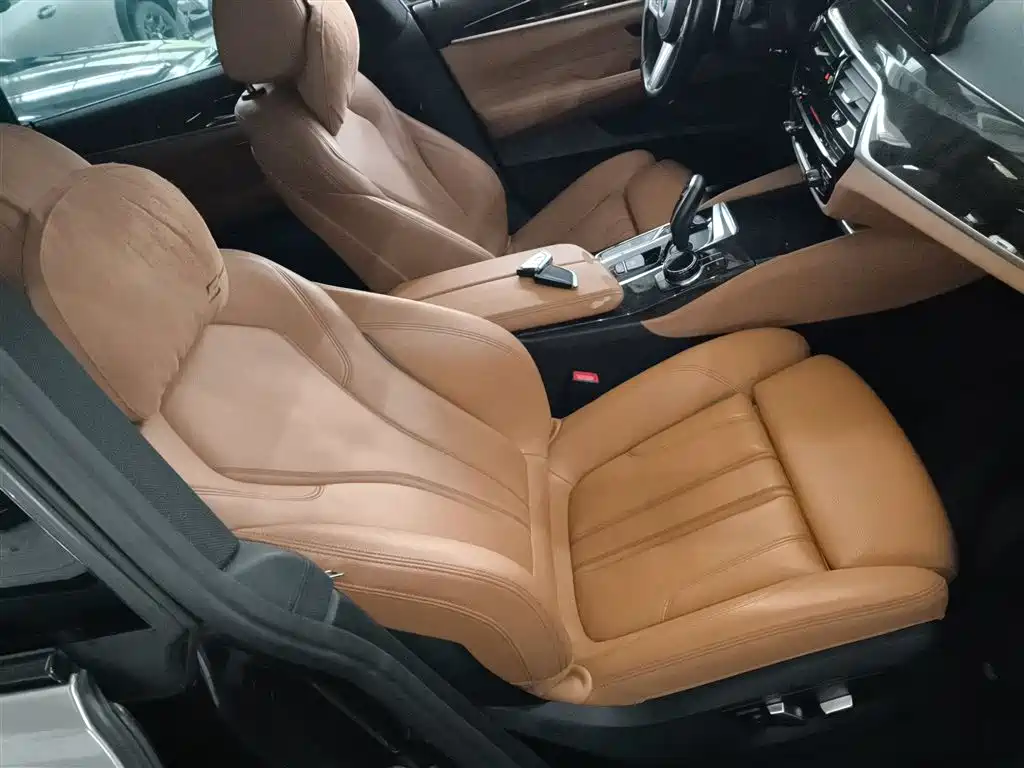 BMW 6 Series GT 2019 — фото 20