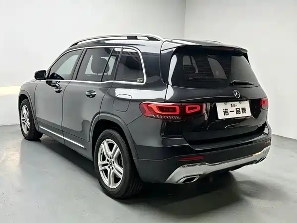 Mercedes-Benz GLB 2023