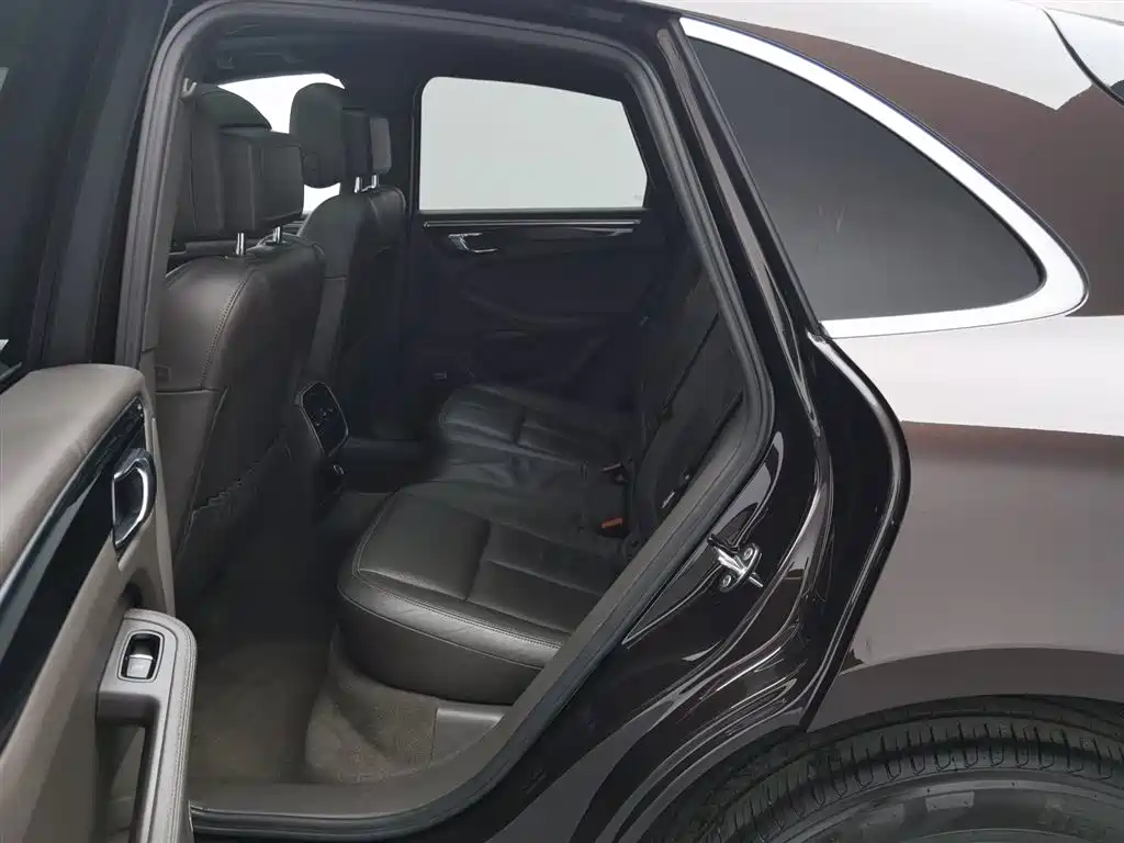 Porsche Macan 2016 — фото 15