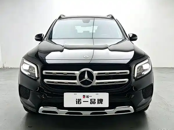 Mercedes-Benz GLB 2023