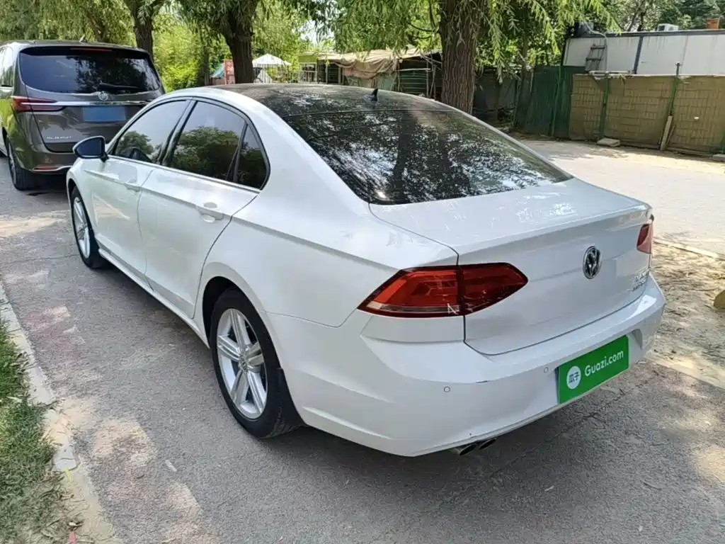 Volkswagen Lamando 2015