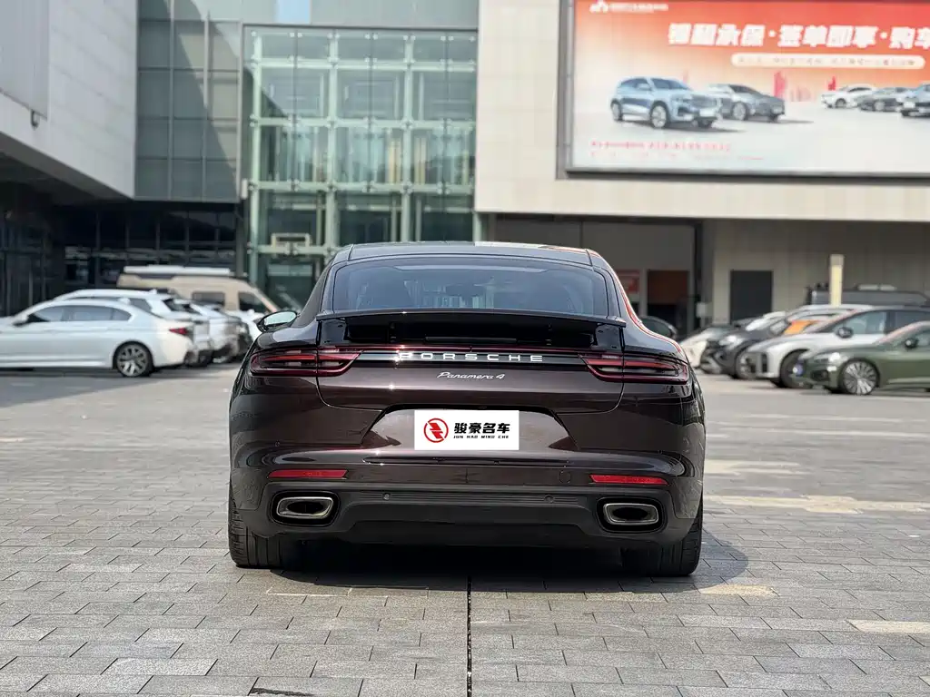 Porsche Panamera 2018 — фото 18