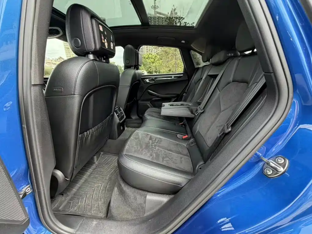 Porsche Macan 2017 — фото 13