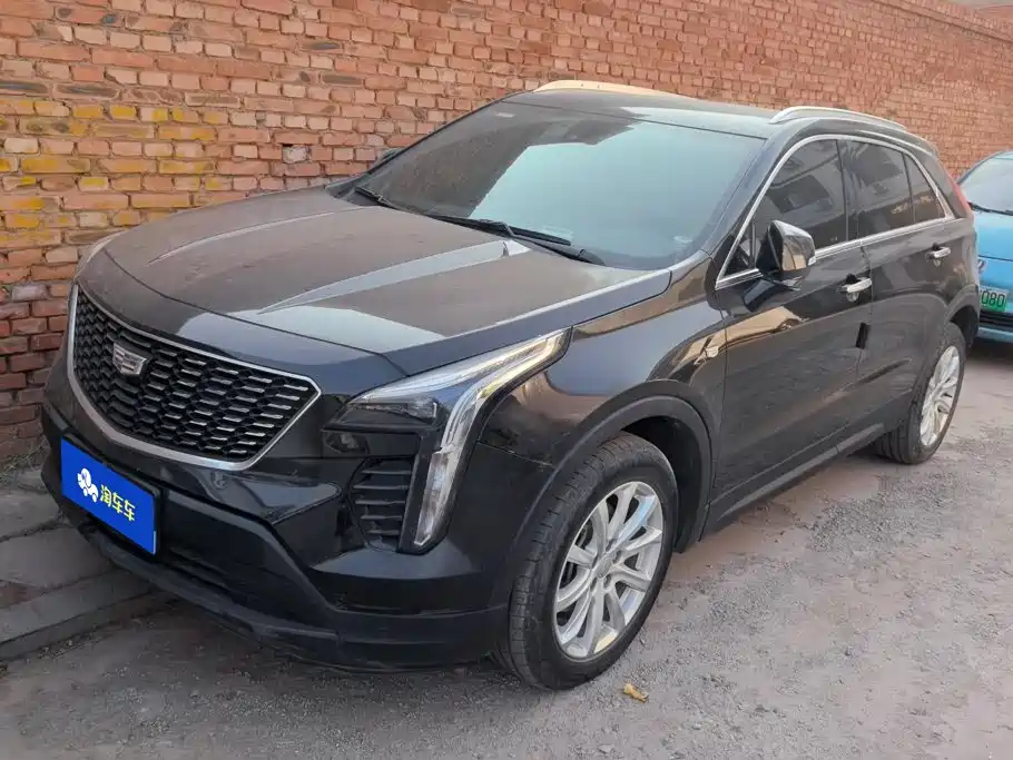 Cadillac XT4 2023 — фото 1