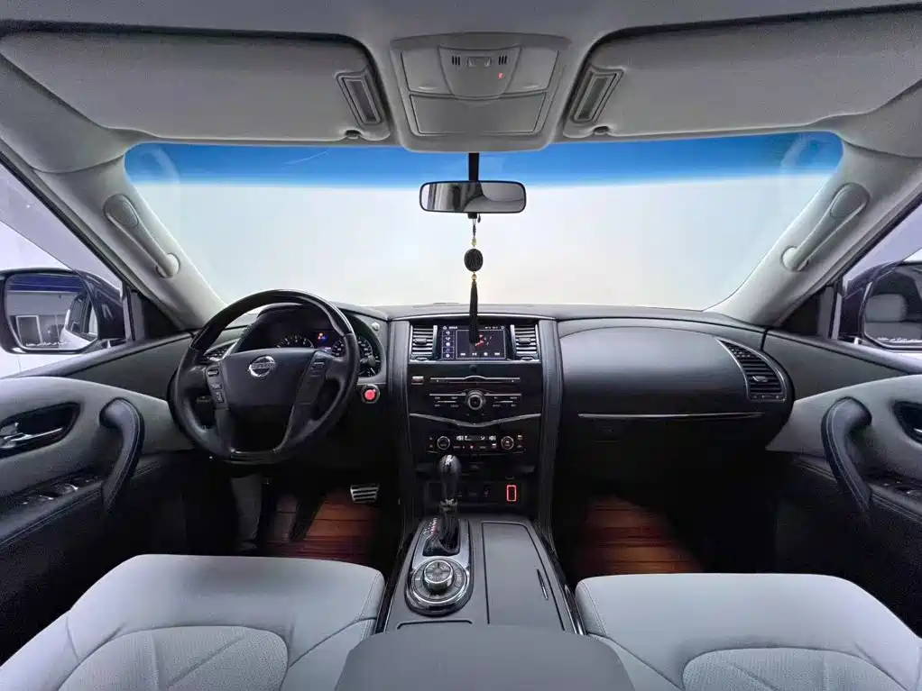 Nissan Patrol 2018 — фото 12