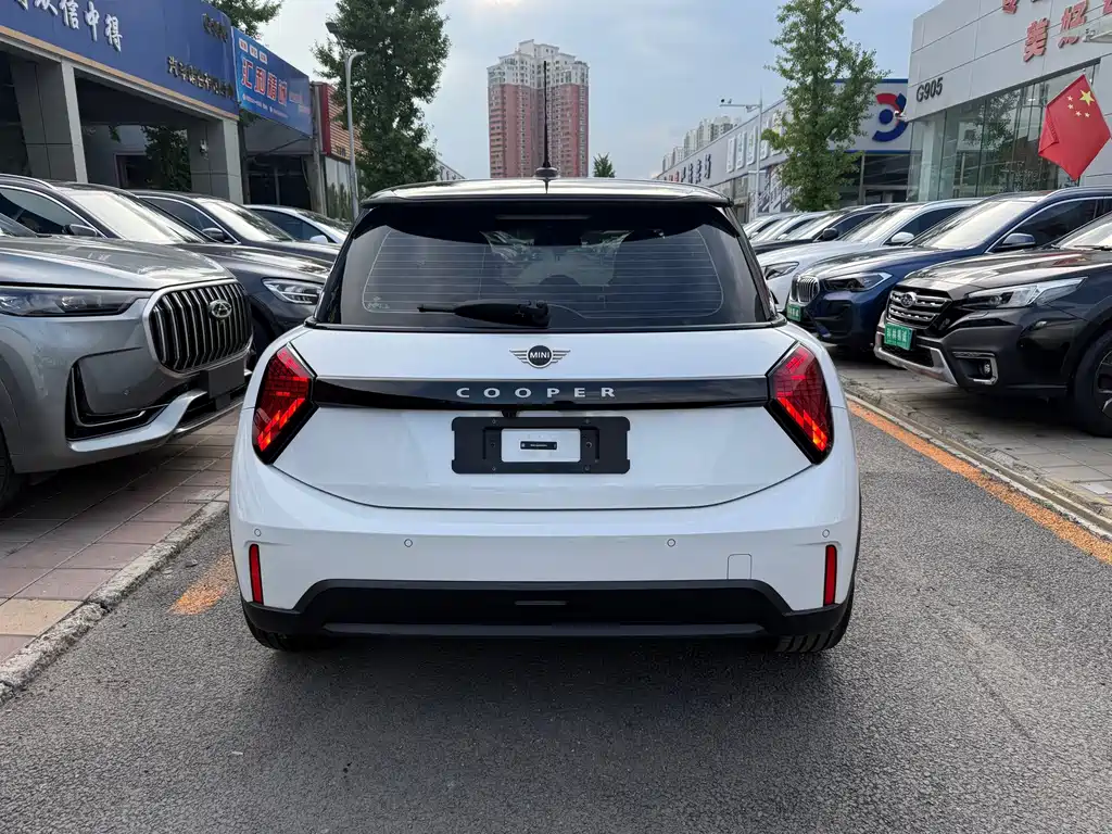 MINI MINI 2026