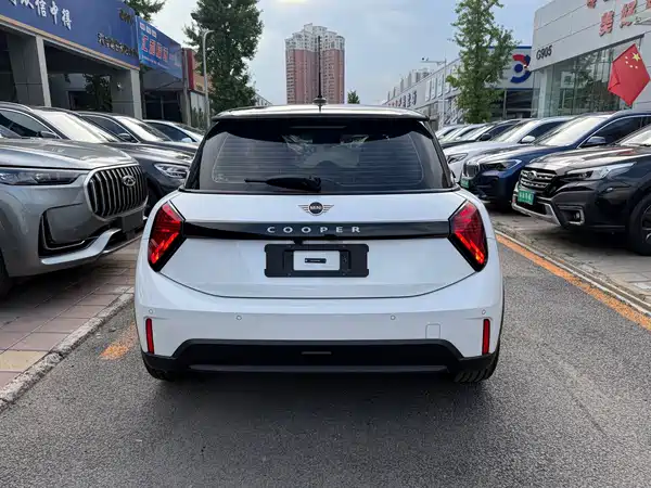 MINI MINI 2026